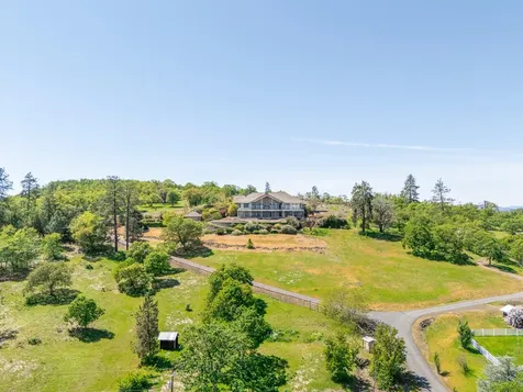1918 Stevens Road Eagle Point OR 97524