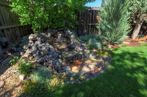 2053 NW 19th Place Redmond OR 97756