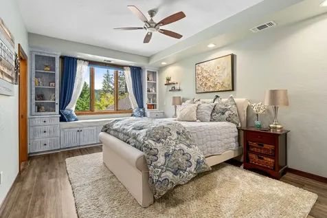 1126 NW Morgan Lane Grants Pass OR 97526