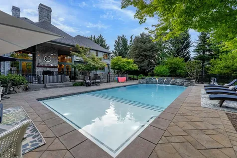 1126 NW Morgan Lane Grants Pass OR 97526