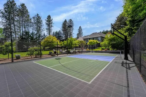 1126 NW Morgan Lane Grants Pass OR 97526
