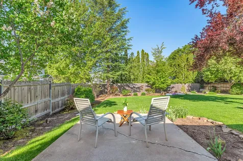 4579 Eagle Trace Drive Medford OR 97504