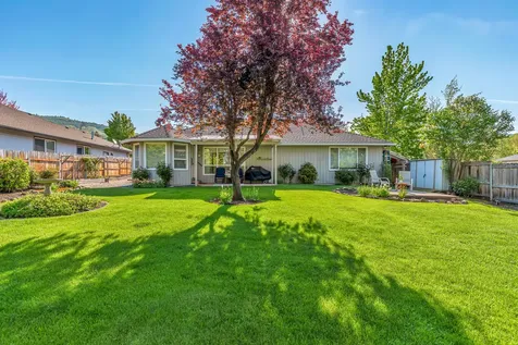 4579 Eagle Trace Drive Medford OR 97504