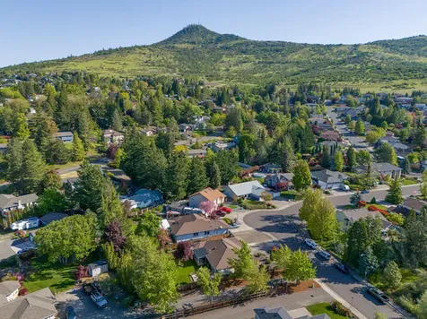 4579 Eagle Trace Drive Medford OR 97504