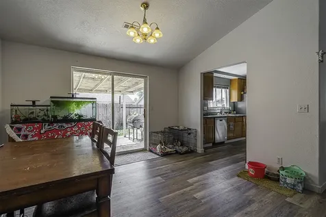 8017 Thunderhead Avenue White City OR 97503
