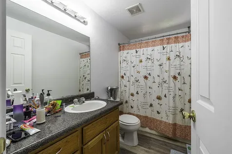 8017 Thunderhead Avenue White City OR 97503