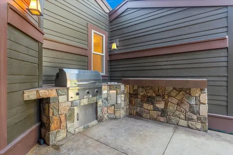 2441 NW Sacagawea Lane Bend OR 97703