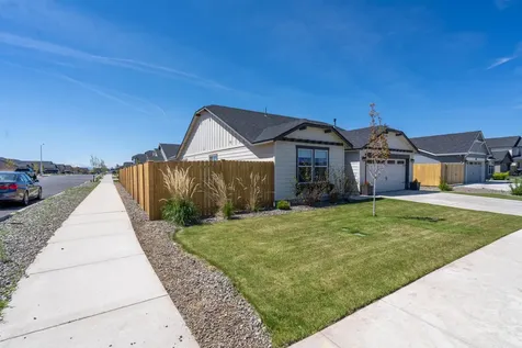 3363 NW 16th Street Redmond OR 97756