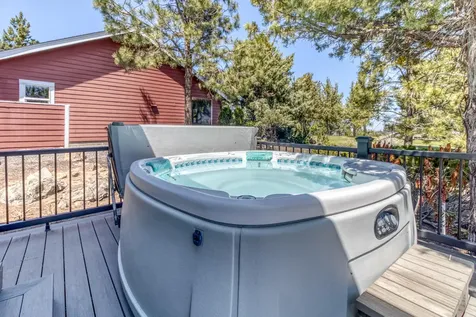 2952 NW Fairway Heights Drive Bend OR 97703