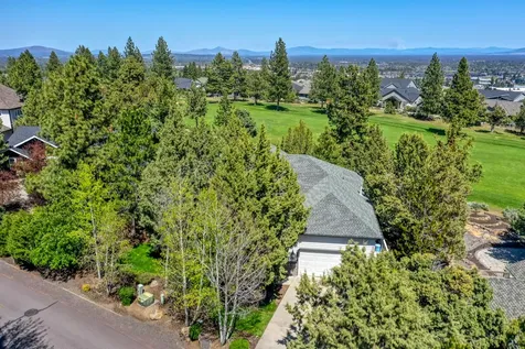 2952 NW Fairway Heights Drive Bend OR 97703