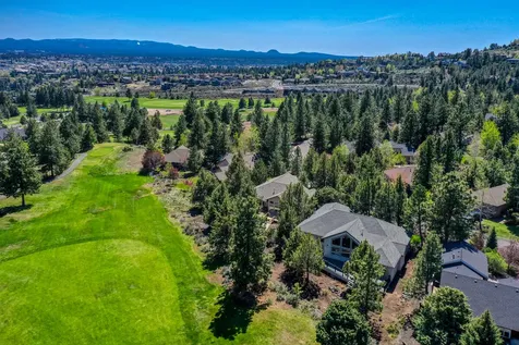 2952 NW Fairway Heights Drive Bend OR 97703