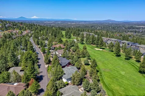 2952 NW Fairway Heights Drive Bend OR 97703