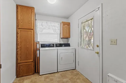 718 SW J Street Grants Pass OR 97526
