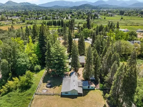 2368 Upper River Road Loop Grants Pass OR 97526