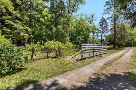 2368 Upper River Road Loop Grants Pass OR 97526