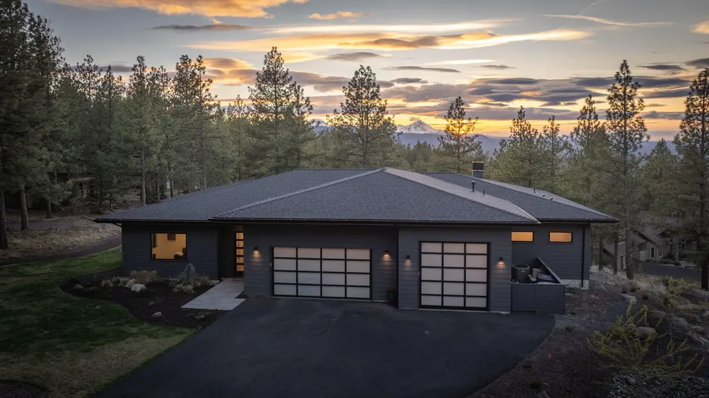 3039 NW Winslow Drive Bend OR 97703