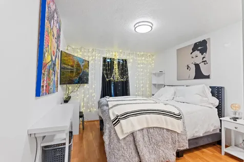930 Hammer Street Harrisburg OR 97446