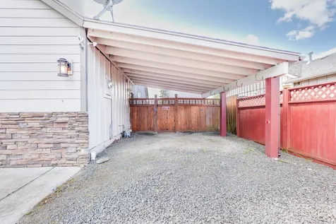 930 Hammer Street Harrisburg OR 97446