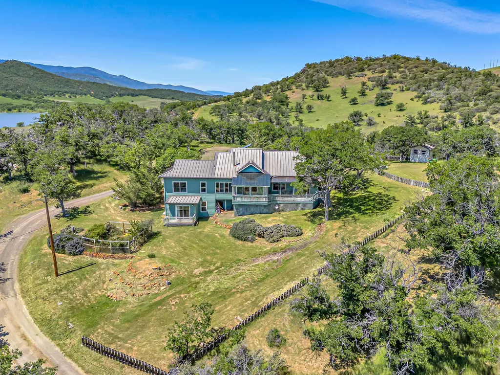1957 Old Greensprings Highway Ashland OR 97520