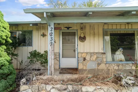 2237 Happy Valley Drive Medford OR 97501