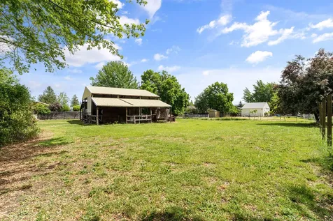 2237 Happy Valley Drive Medford OR 97501