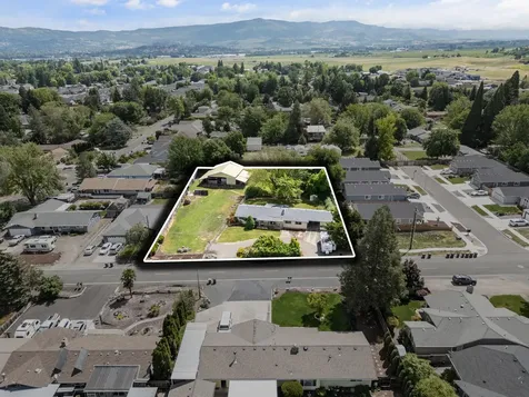 2237 Happy Valley Drive Medford OR 97501
