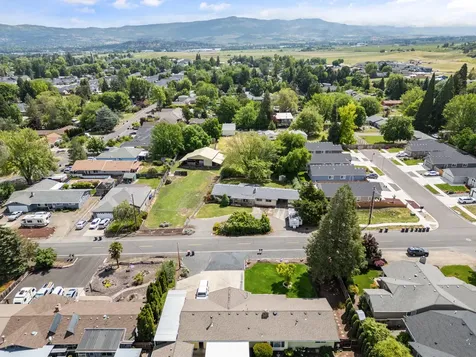 2237 Happy Valley Drive Medford OR 97501
