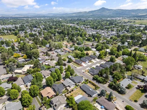 2237 Happy Valley Drive Medford OR 97501