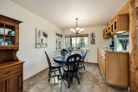 2575 E Evans Creek Road Rogue River OR 97537