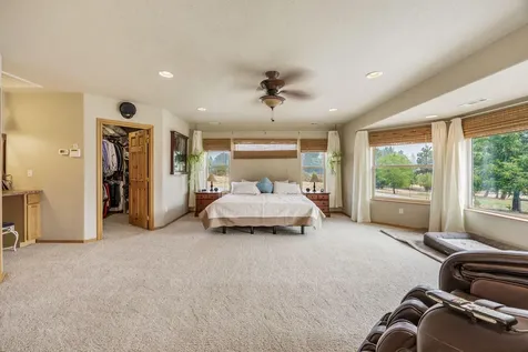 2575 E Evans Creek Road Rogue River OR 97537