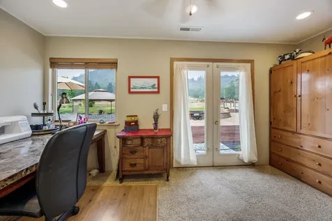 2575 E Evans Creek Road Rogue River OR 97537