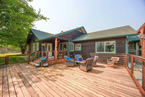 2575 E Evans Creek Road Rogue River OR 97537