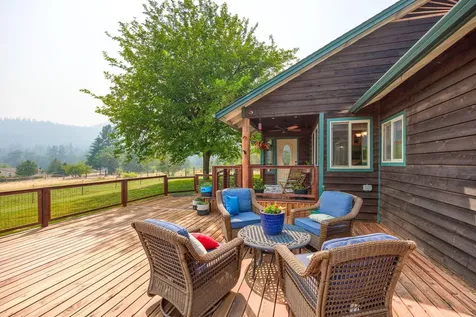 2575 E Evans Creek Road Rogue River OR 97537