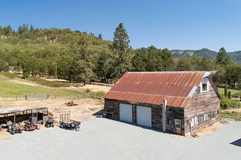 2575 E Evans Creek Road Rogue River OR 97537