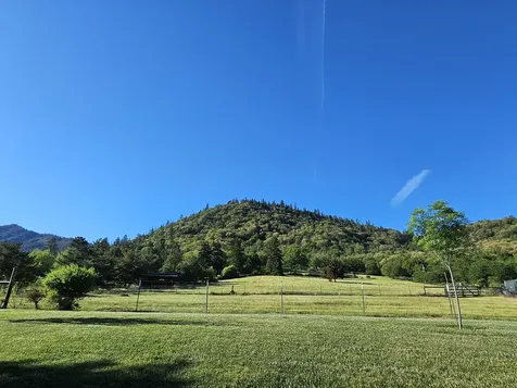2575 E Evans Creek Road Rogue River OR 97537