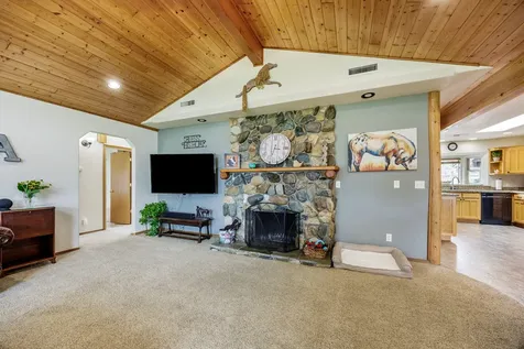 2575 E Evans Creek Road Rogue River OR 97537