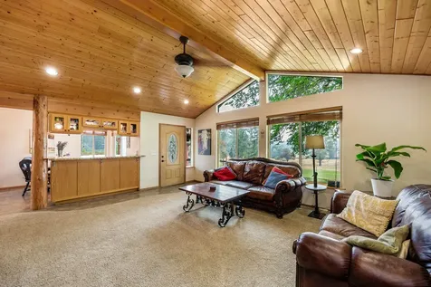 2575 E Evans Creek Road Rogue River OR 97537