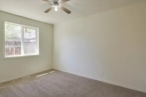 524 NW 9th Street Redmond OR 97756