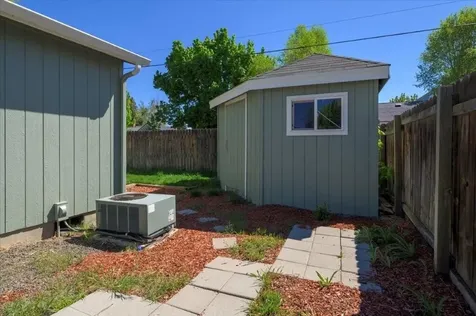 524 NW 9th Street Redmond OR 97756