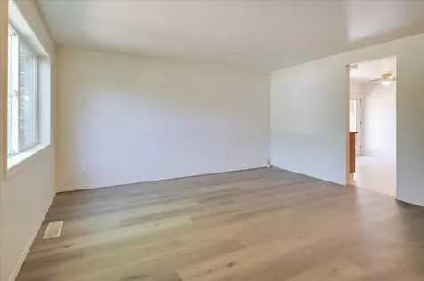 524 NW 9th Street Redmond OR 97756
