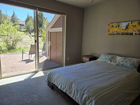 1379 Highland View Loop Redmond OR 97756