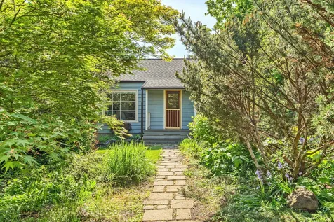 54 Gresham Street Ashland OR 97520