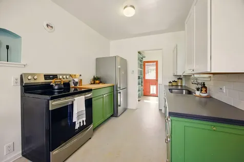 54 Gresham Street Ashland OR 97520