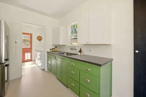 54 Gresham Street Ashland OR 97520