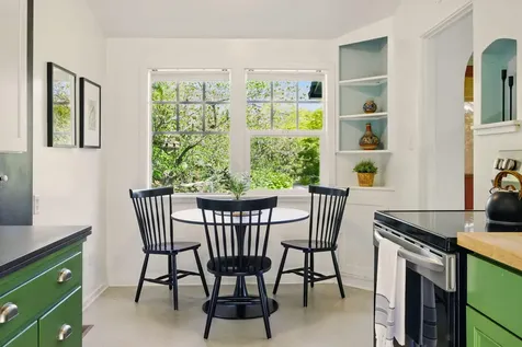 54 Gresham Street Ashland OR 97520