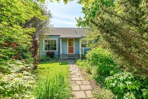 54 Gresham Street Ashland OR 97520