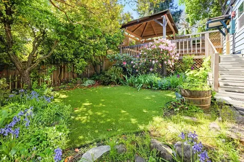 54 Gresham Street Ashland OR 97520