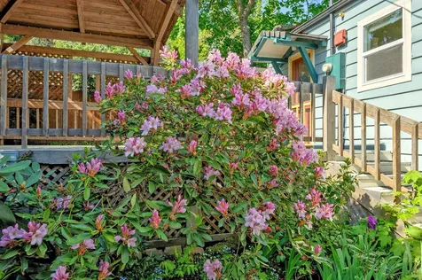 54 Gresham Street Ashland OR 97520