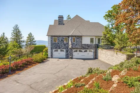 6430 Pine Ridge Drive Medford OR 97504