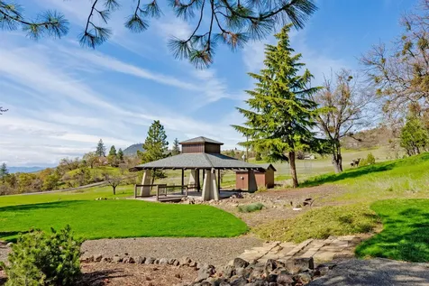 6430 Pine Ridge Drive Medford OR 97504